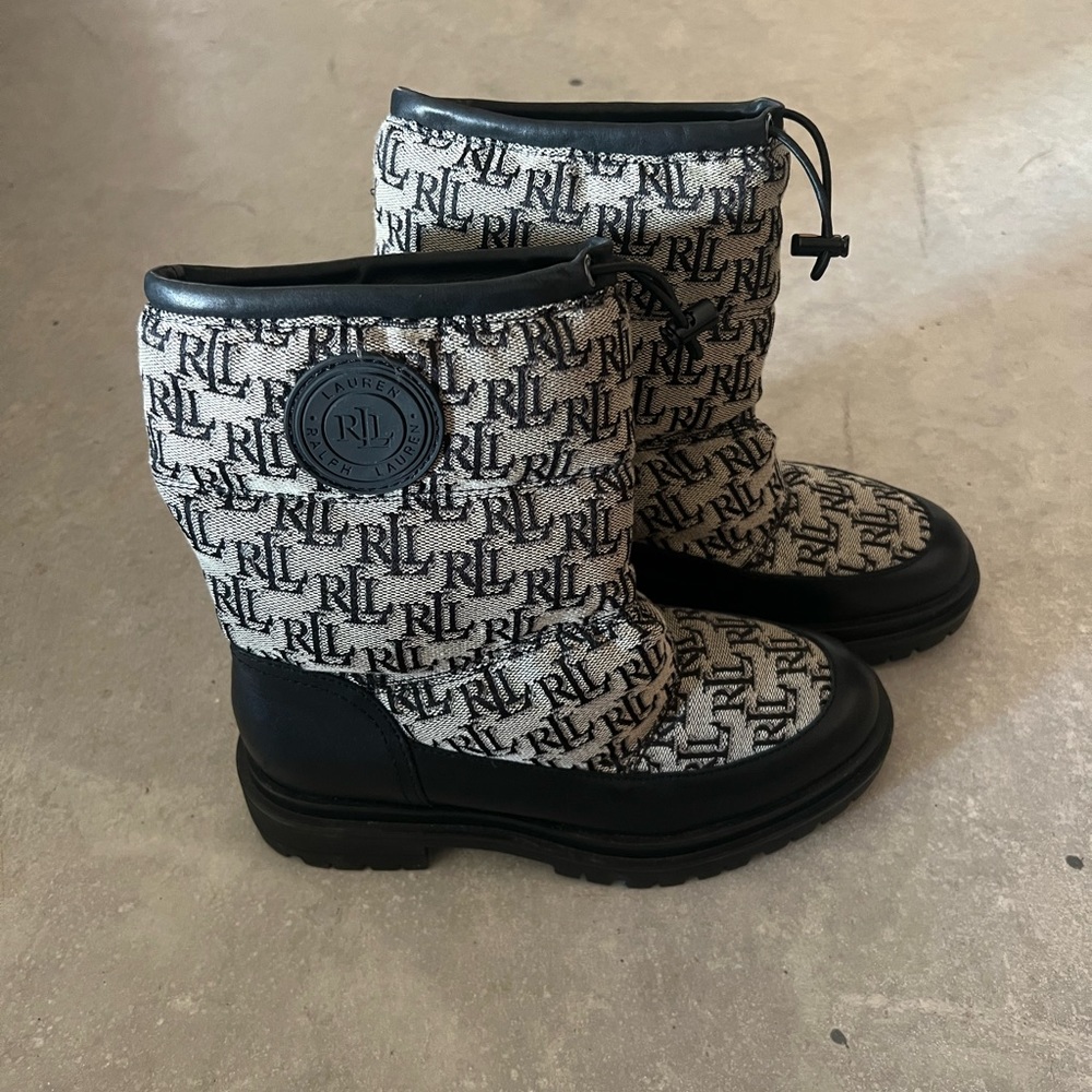Ralph Lauren winter boots , size 6, brand new